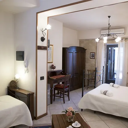 فندق مبيت وإفطار Casa Al Centro Storico 3*