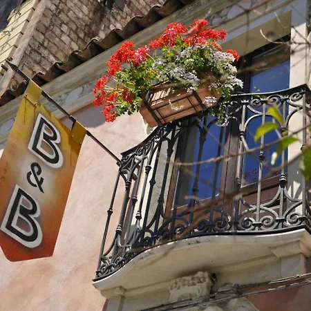 Casa Al Centro Storico فندق مبيت وإفطار 3*